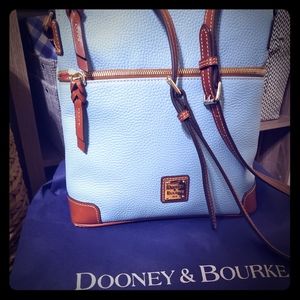 Dooney& Bourke